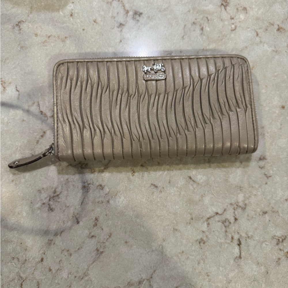 Coach Madison Gathered Leather Accordion Zip Wallet
